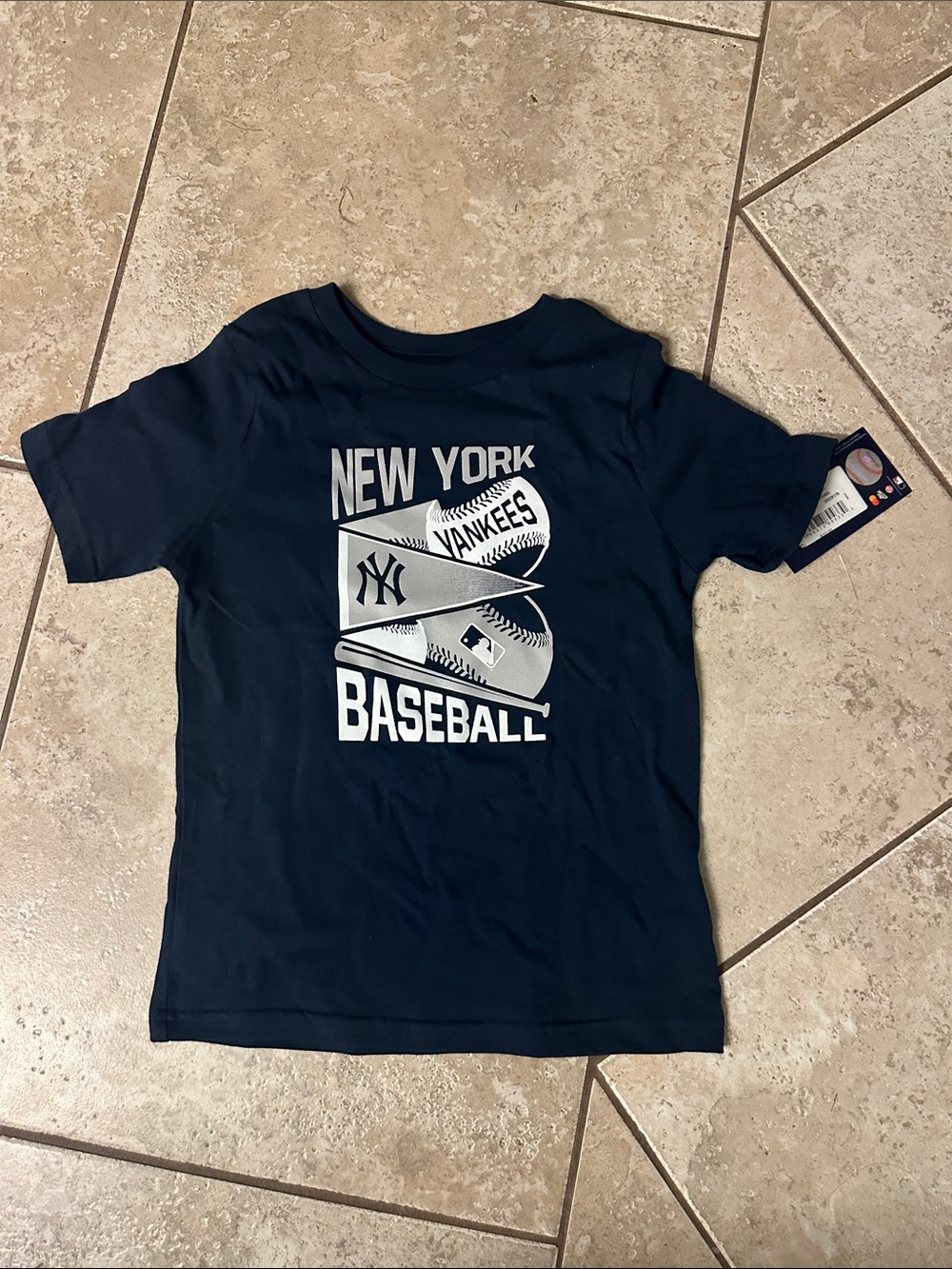 Genuine Merchandise Navy & White New York Yankees Baseball Tee - Kids